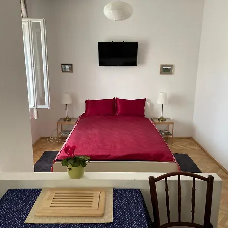 Studio Apartmanok